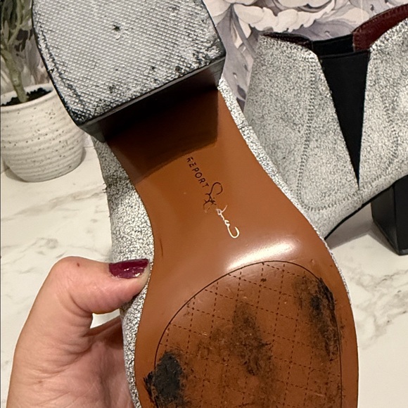 REPORT Signature‎ Women's White Crackled pointed Toe Ankle Boots Size 7 - Picture 9 of 11